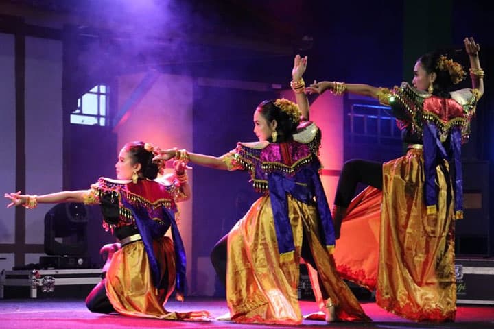 Festival Bumi La Maranginang
