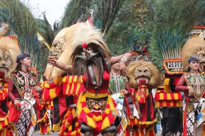 Festival Nasional Reog Ponorogo dan Grebeg Suro 2025